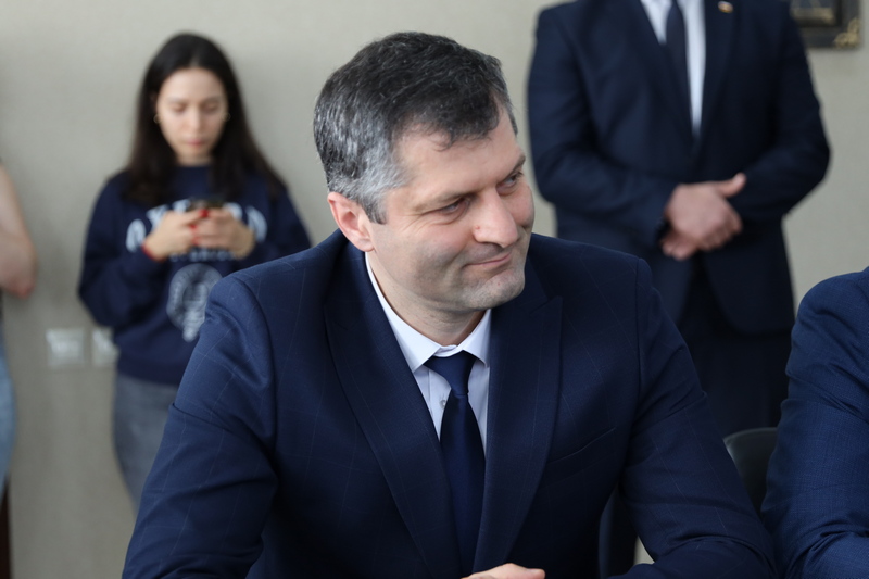 twsin5fa. Алан Гаглоев представил Министерству юстиции нового руководителя