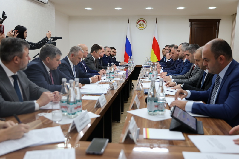 ebsece_1. Алан Гаглоев: «Благодаря МПК эффективно решаются задачи в социально-экономической сфере Республики Южная Осетия»