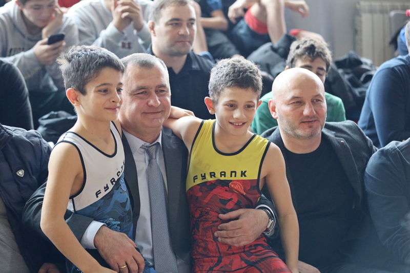 Алан Гаглоев принял участие в открытии турнира по вольной борьбе
