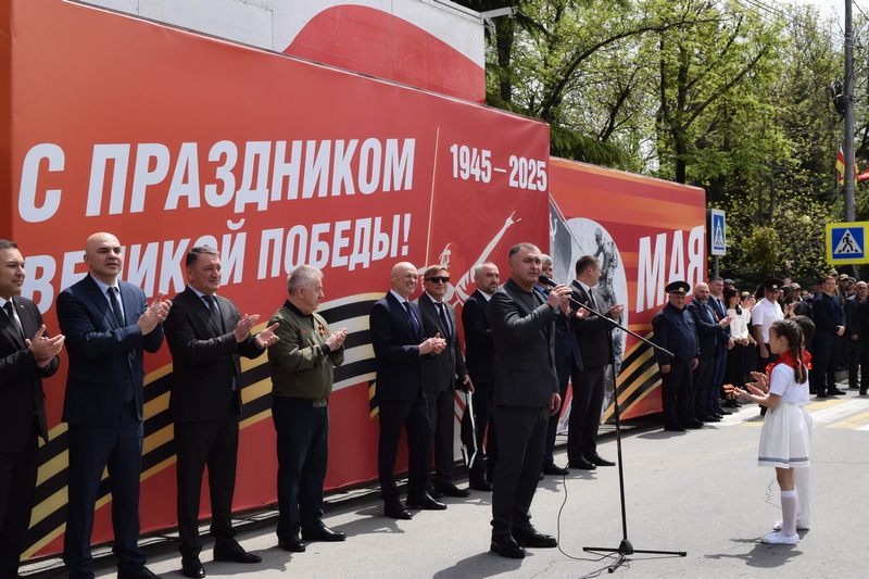 Алан Гаглоев принял участие в флешмобе «Вальс Победы»