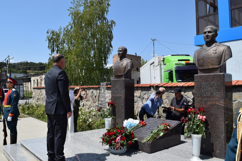 sfpp5nv1. Алан Гаглоев почтил память защитников Отечества