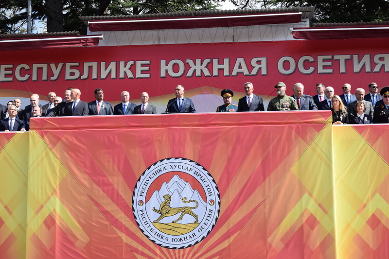 22fyufy. Военный парад в честь празднования 35-й годовщины Республики Южная Осетия