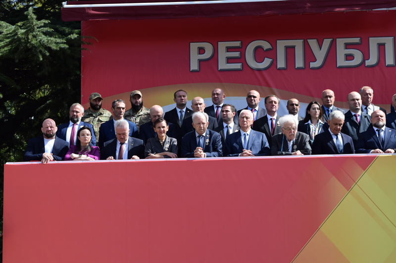 e35i2odm. Военный парад в честь празднования 35-й годовщины Республики Южная Осетия