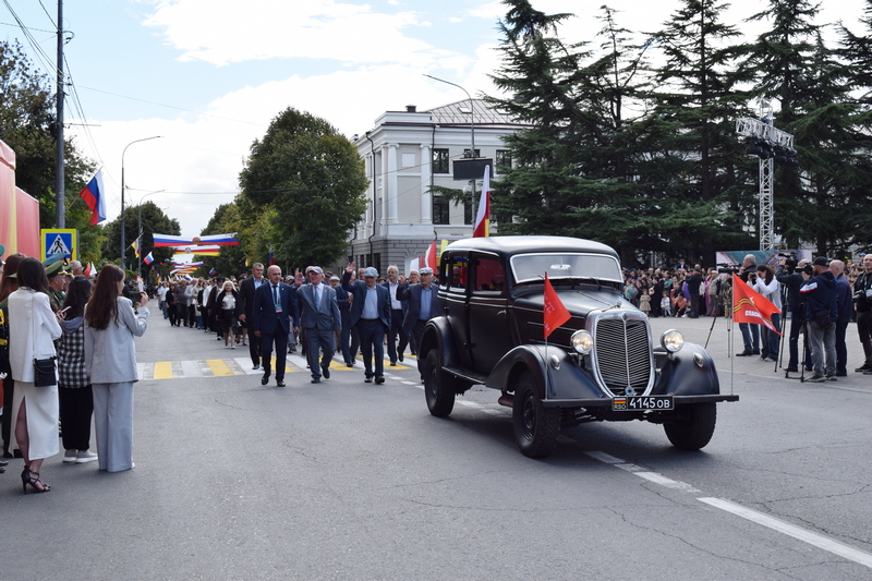 eg_dzxep. Военный парад в честь празднования 35-й годовщины Республики Южная Осетия