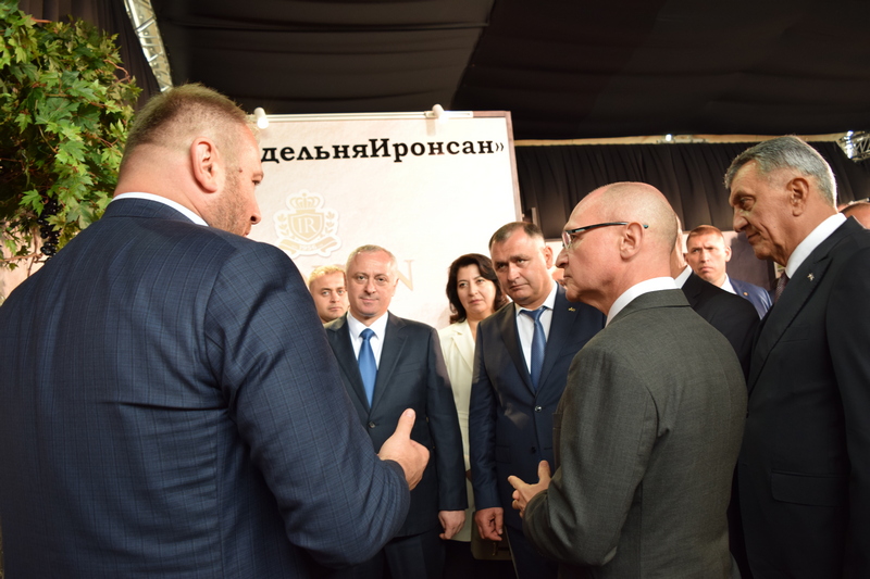 fco0m7_h. Алан Гаглоев посетил этнографический праздник «Осетинское подворье»