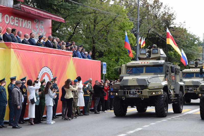 gw9dkmq4. Военный парад в честь празднования 35-й годовщины Республики Южная Осетия