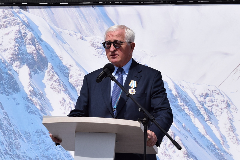 ios2r0f5. Алан Гаглоев: «I МЭФ – свидетельство того, что Южная Осетия твердо стоит на ногах и уверенно смотрит в будущее»