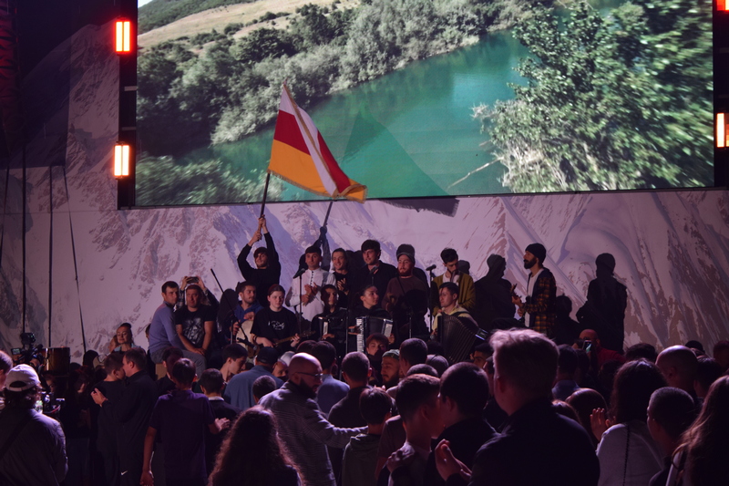 lk32wbys. Алан Гаглоев посетил «Ирон хъазт»