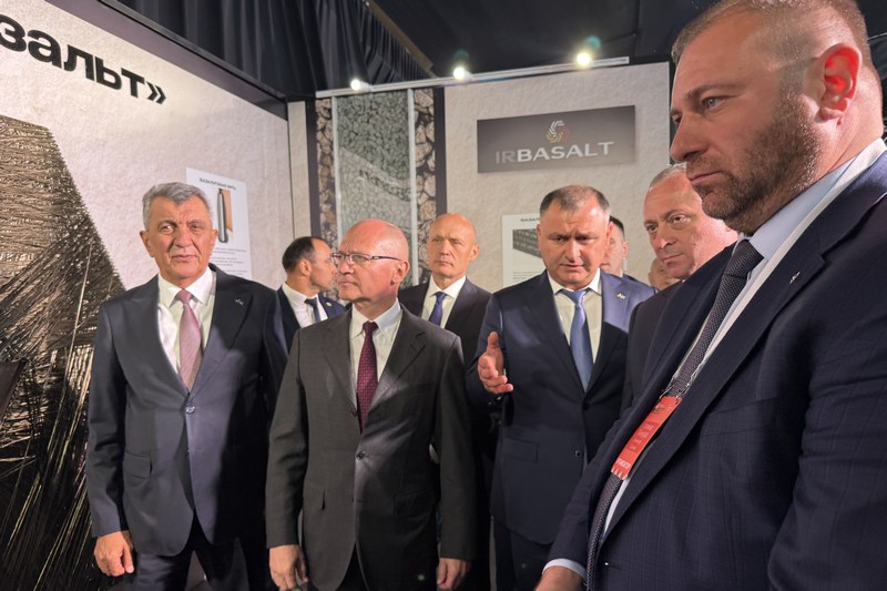 ns4m38y. Алан Гаглоев посетил этнографический праздник «Осетинское подворье»