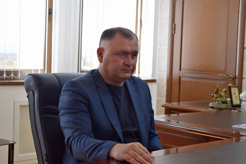 ci2tngj0. Алан Гаглоев поздравил Мурата Джиоева с 70-летним юбилеем