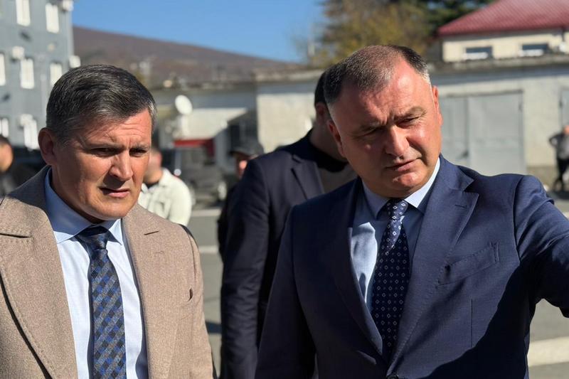 5oft18ac. Алан Гаглоев принял участие в торжественном мероприятии по случаю Дня народного единства