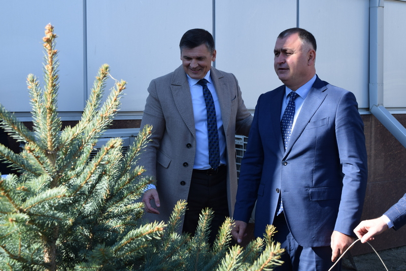 5qjfzrom. Алан Гаглоев принял участие в торжественном мероприятии по случаю Дня народного единства