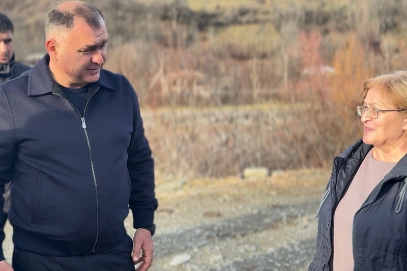 Screenshot. Алан Гаглоев ознакомился с ходом работ по газификации Квайсы⠀