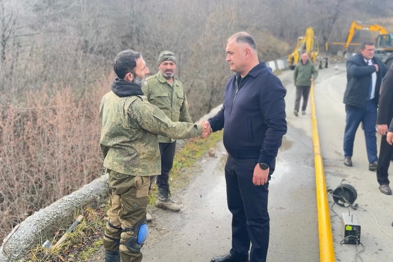 Screenshot. Алан Гаглоев ознакомился с ходом работ по газификации Квайсы⠀