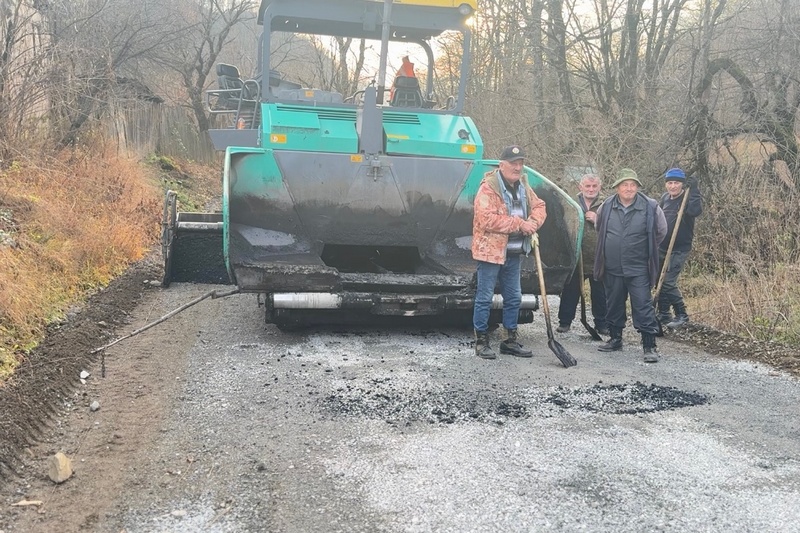 Screenshot. Алан Гаглоев ознакомился с ходом работ по газификации Квайсы⠀