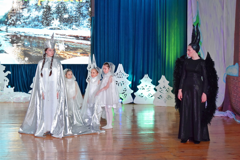 kurxy_rj. В Цхинвале открылась Президентская елка