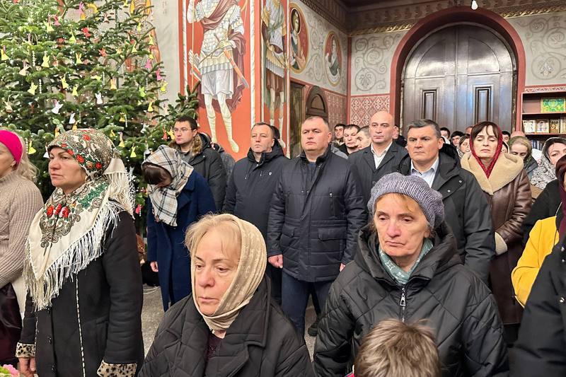 Алан Гаглоев посетил праздничные богослужения в храмах Цхинвала