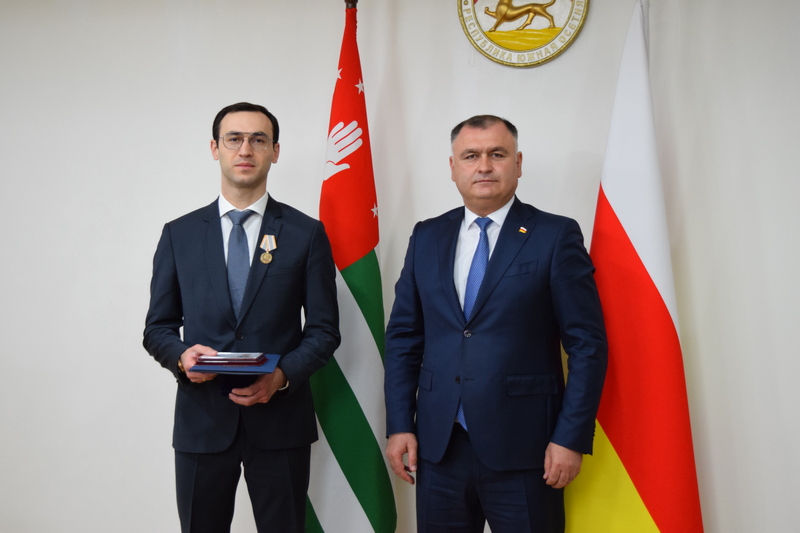 4p_xd1h. Встреча с Министром иностранных дел Республики Абхазия Олегом Барцицем