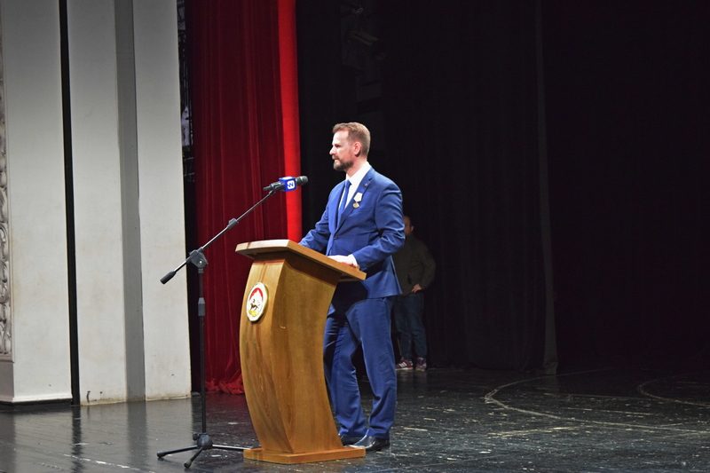 mximituk. Алан Гаглоев принял участие в открытии Международного молодежного форума «Знание. Герои»