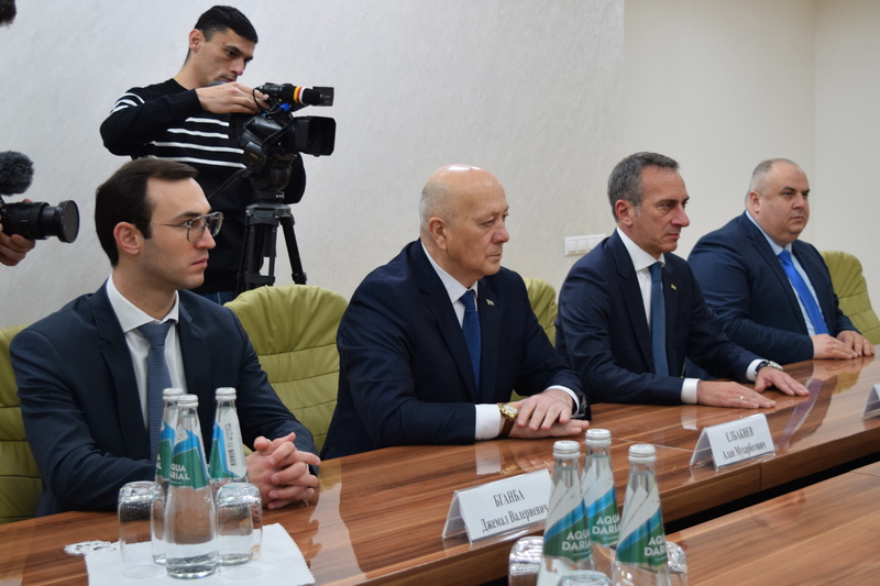 sttqdpp_. Встреча с Министром иностранных дел Республики Абхазия Олегом Барцицем