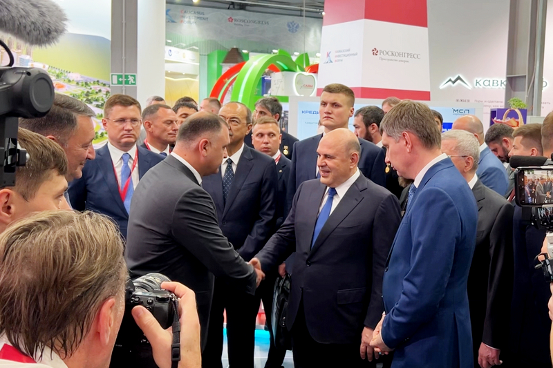 Михаил Мишустин поздравил Алана Гаглоева с Днем рождения