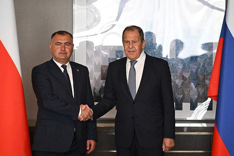 Алан Гаглоев поздравил Сергея Лаврова с Днем дипломатического работника Российской Федерации