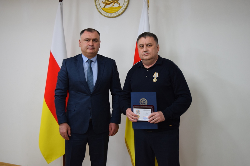 1dz9qz8s. Встреча с представителями Международного общественного движения «Высший Совет осетин»