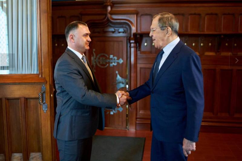 Алан Гаглоев поздравил Сергея Лаврова с Днем рождения