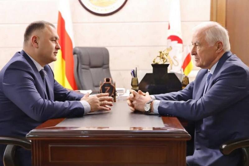 Алан Гаглоев поздравил Леонида Тибилова с Днем рождения