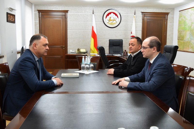 Встреча с Председателем Правления Российского исторического общества Русланом Гагкуевым