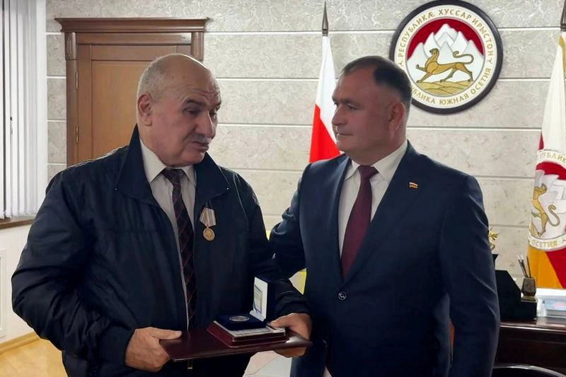 Алан Гаглоев поздравил Станислава Кочиева с Днем рождения