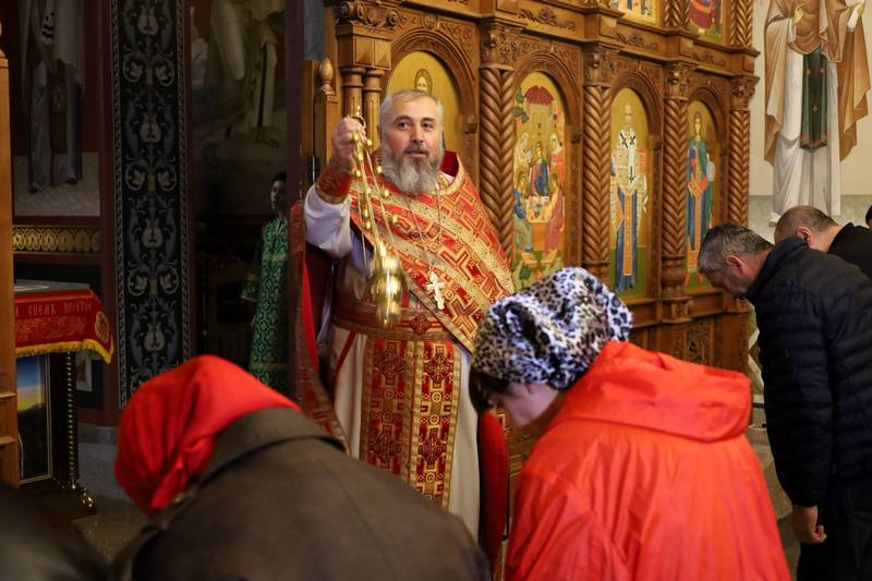 azdj6266. Алан Гаглоев посетил праздничные богослужения в храмах Цхинвала