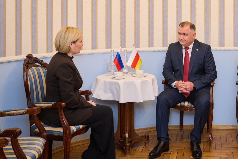 Алан Гаглоев прибыл в Концертный зал им. Петра Чайковского