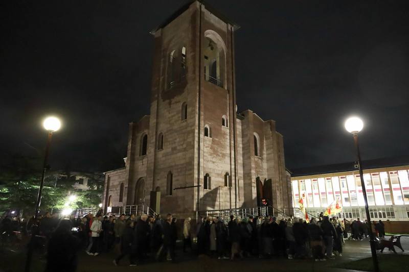 jpm5hrfw. Алан Гаглоев посетил праздничные богослужения в храмах Цхинвала