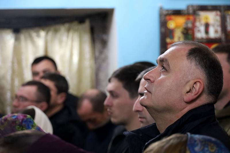 ohdtyi0r. Алан Гаглоев посетил праздничные богослужения в храмах Цхинвала
