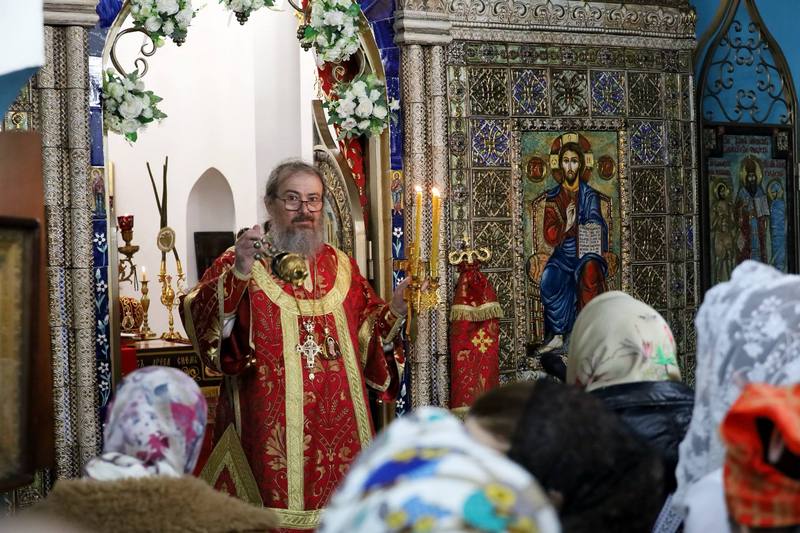 v1bkmzg. Алан Гаглоев посетил праздничные богослужения в храмах Цхинвала