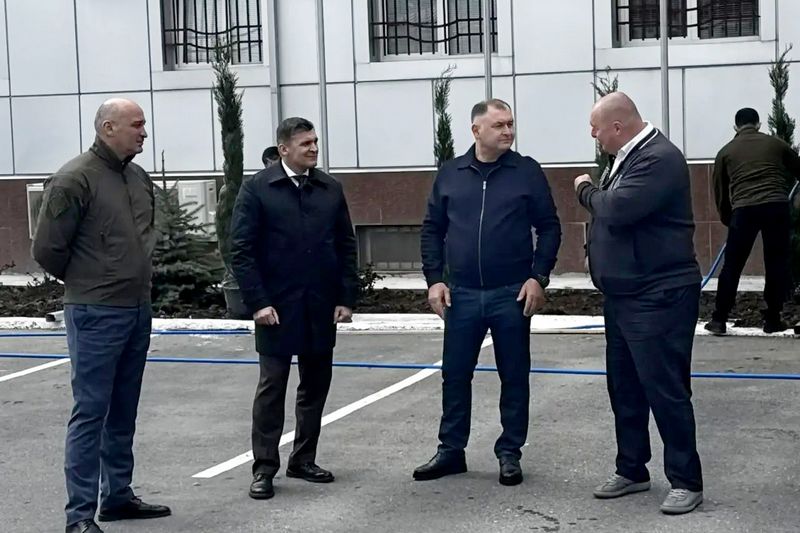 ywizg19k. Алан Гаглоев принял участие в акции по высадке деревьев