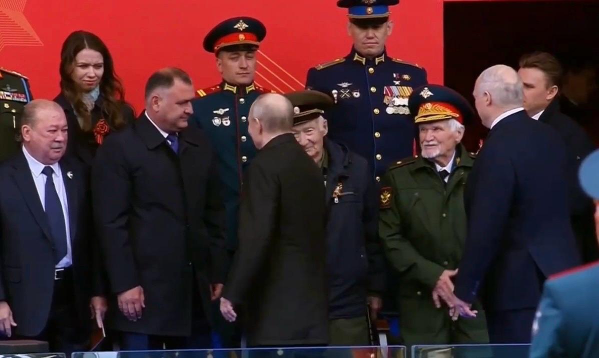 Алан Гаглоев в числе мировых лидеров прибыл на Красную площадь