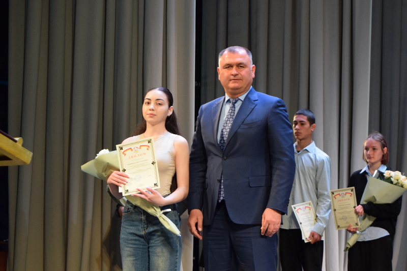 gcnxvqa5. Алан Гаглоев: «За каждым сочинением – уважение к подвигу старших поколений и желание сохранить память о героях своего народа»