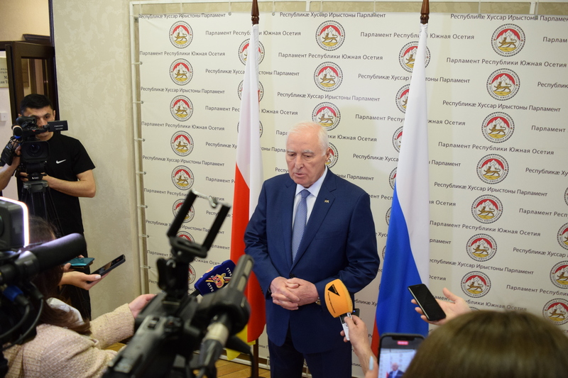 qjzsatbp. Алан Гаглоев: «Российская Федерация была, есть и остается нашей общей большой Родиной»
