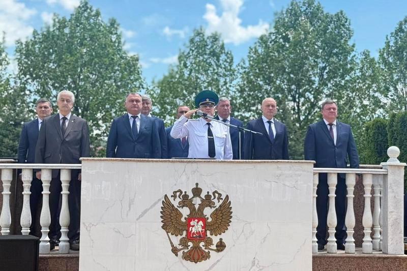 st21n8s. Алан Гаглоев: «Служба пограничников требует высокой ответственности, мужества и выдержки»