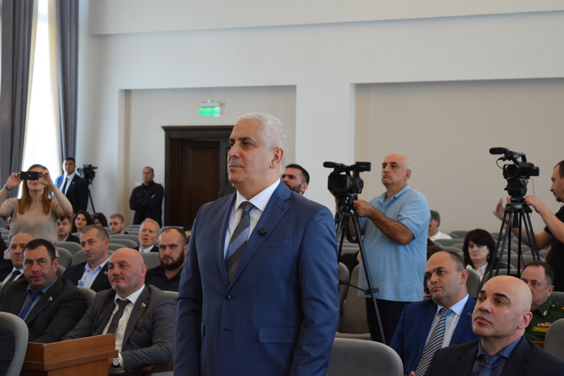 ulclcpe. Парламент дал согласие Президенту на назначение Марата Камболова на должность Председателя Правительства