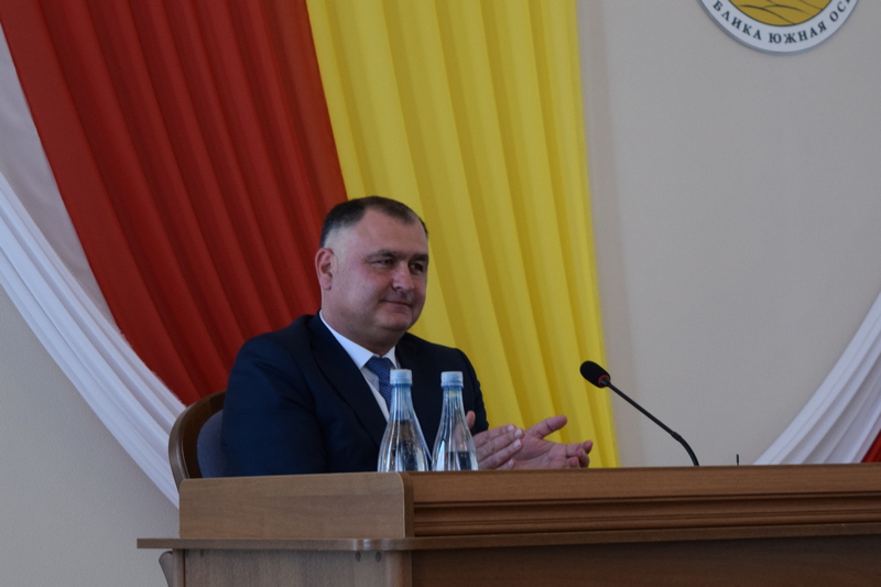 xqsn82dy. Парламент дал согласие Президенту на назначение Марата Камболова на должность Председателя Правительства