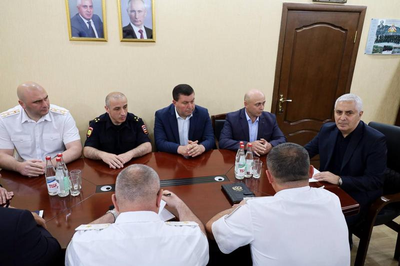 Марат Камболов представил личному составу Министерства внутренних дел нового руководителя