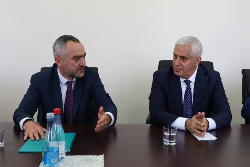 e49ks1lm. Встреча с депутатами Парламента