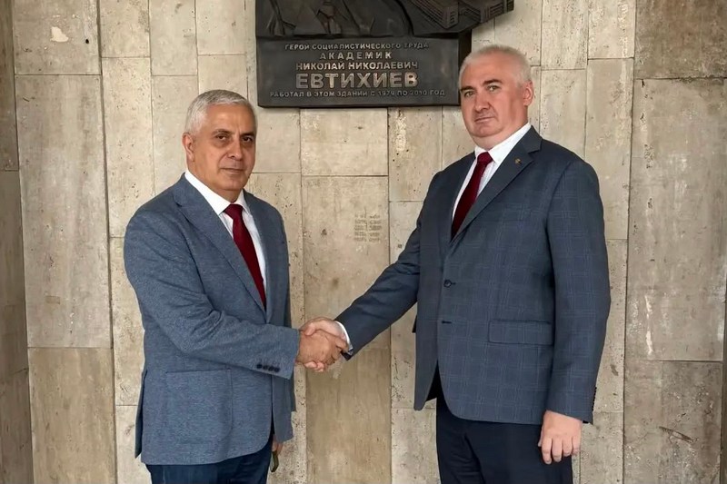 Встреча с ректором РТУ МИРЭА Станиславом Куджем