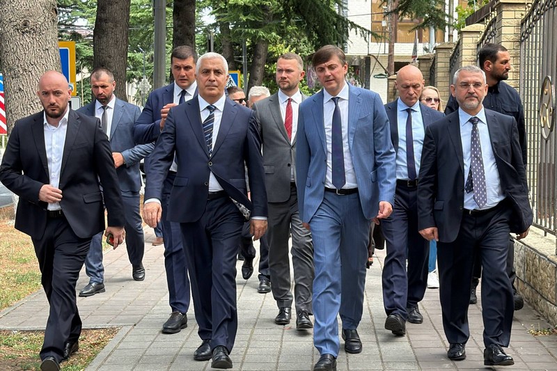 v6h_qhof. Марат Камболов принял участие в Республиканском педагогическом совете