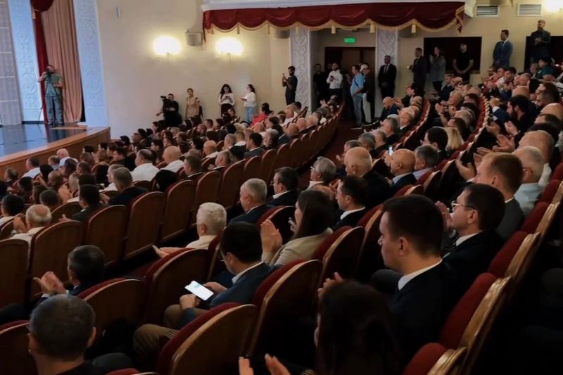 y6hwgss. Марат Камболов посетил торжественное собрание, посвященное Дню признания независимости Южной Осетии Российской Федерацией