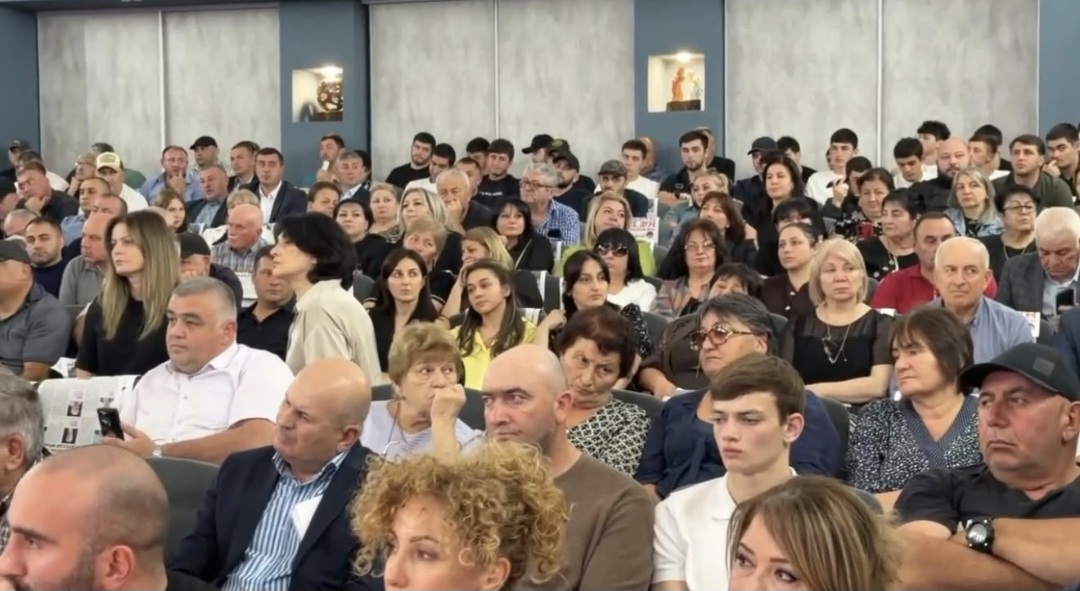 00m2tysy. Встреча с гражданами Южной Осетии, проживающими на территории Северной Осетии