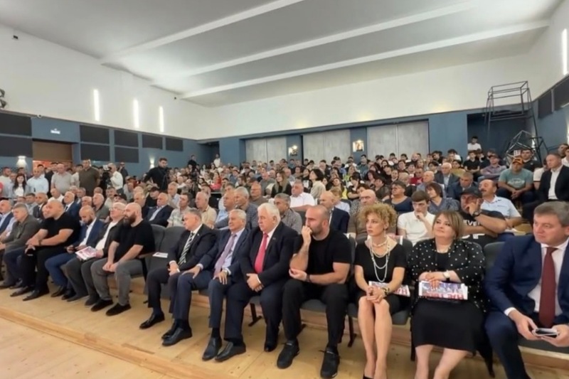 0k7wnw8l. Встреча с гражданами Южной Осетии, проживающими на территории Северной Осетии
